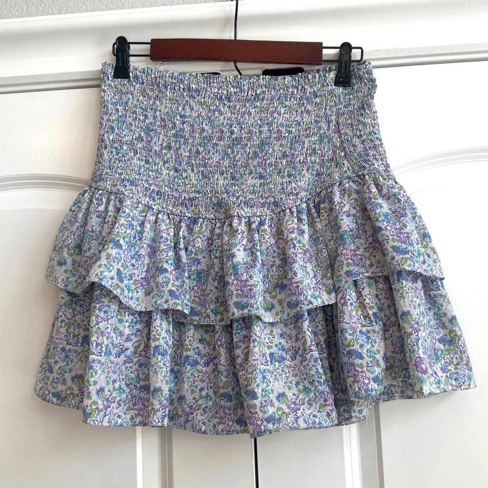 Entro Size Large Lavender, Blue and Green Floral Tiered Mini Skort - Picture 2 of 4